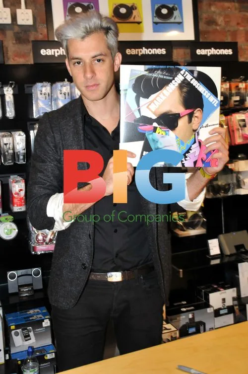 Mark Ronson Album Signing