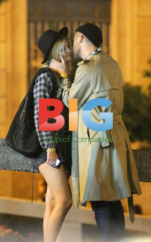 Mischa Barton and DJ Ali Love Kissing in Milan