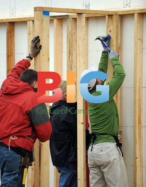 Jimmy and Rosalynn Carter build Habitat home