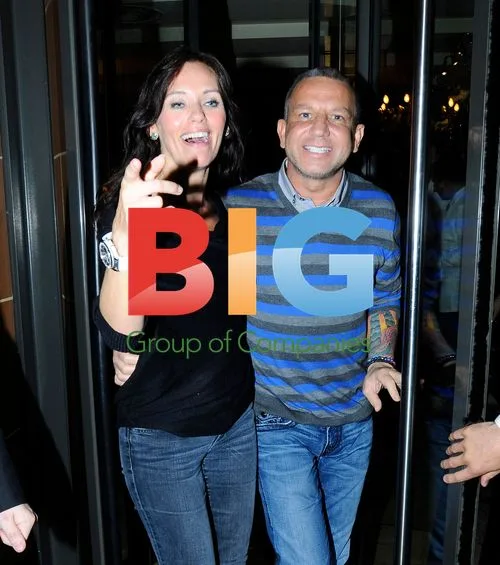 Page 3 Model Lisa Forward and Millionaire Boyfriend