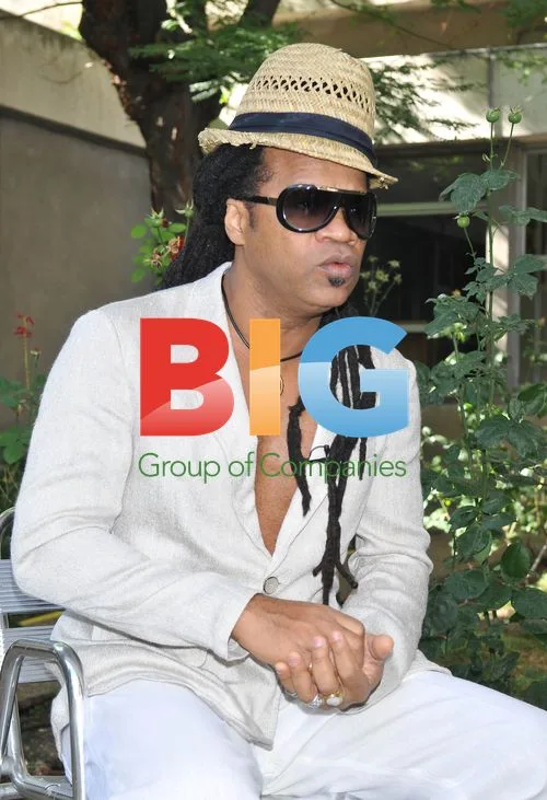 Carlinhos Brown presents album in Madrid