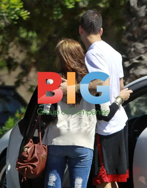 Demi Lovato Meets Friend in Studio City