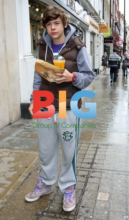 1D Get Starbucks in London