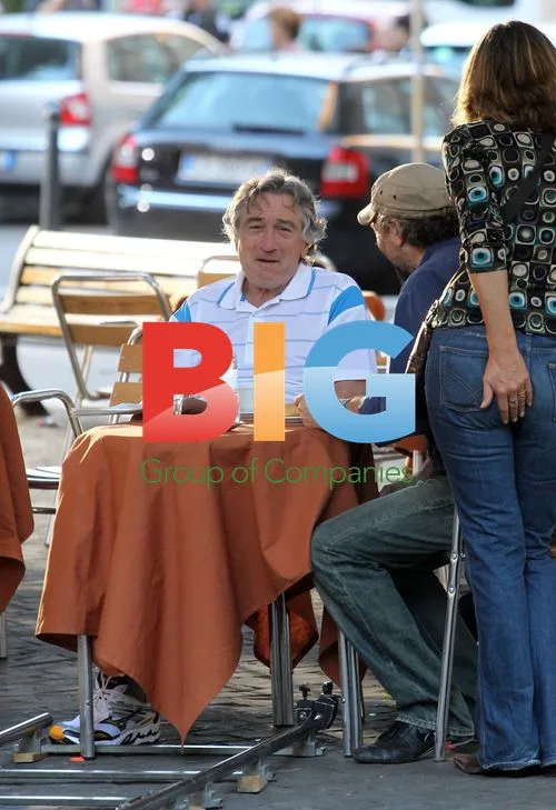 Robert De Niro and Monica Bellucci filming Manuale D'amore 3