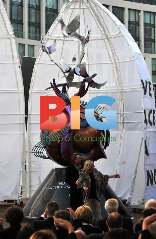 Julian Lennon and Cynthia Unveil Peace Monument
