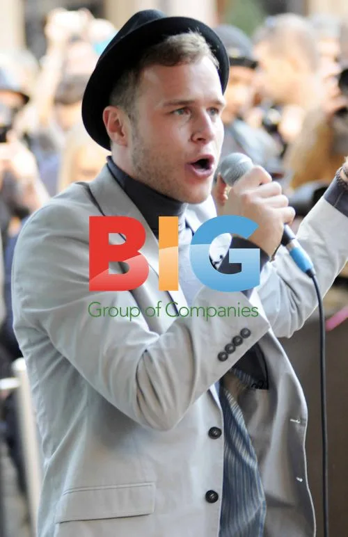 Olly Murs Busking in London