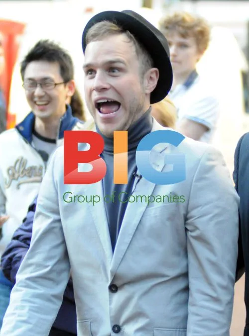 Olly Murs Busking in London