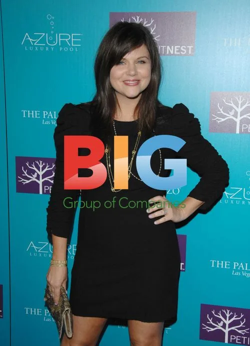Tiffani Thiessen & Lonni Paul at PetitNest Launch