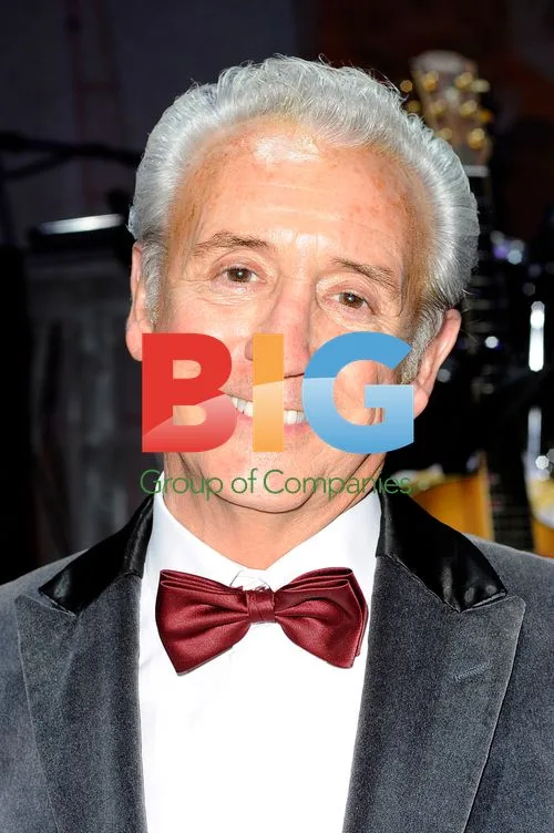 Neil Sedaka Congratulates Tony Christie