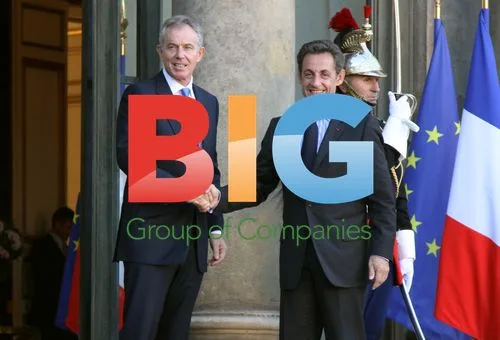Sarkozy Welcomes Blair to Elysee Palace