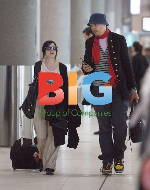 Billy Corgan and Jessica Origliasso at Perth Airport