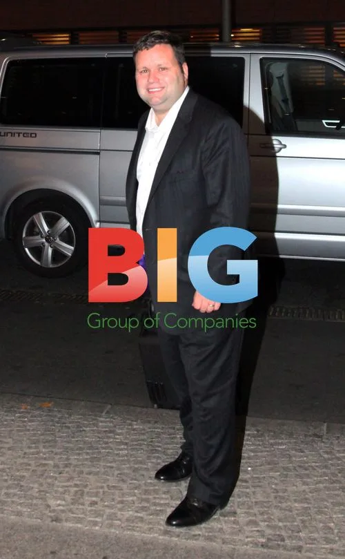 Paul Potts Arrives at Hotel Hyatt in Berlin