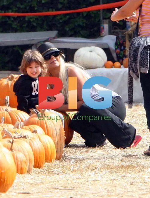 Christina Aguilera and Son at Pumpkin Patch