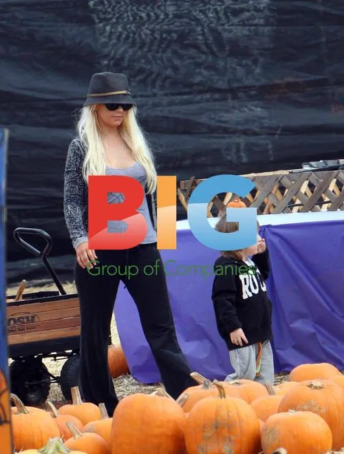 Christina Aguilera & Son at Pumpkin Patch