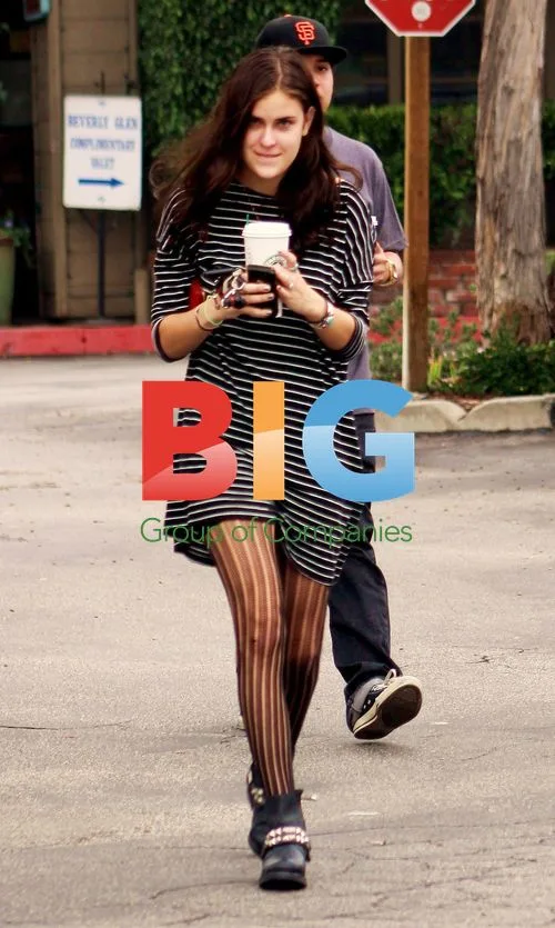 Tallulah Willis gets coffee in Beverly Hills