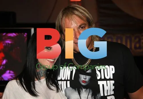 Warwick Capper and Michelle 'Bombshell' McGee at SEXPO