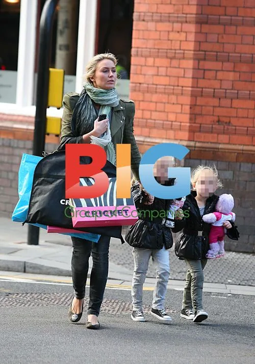 Alex Curran Shopping with Daughters