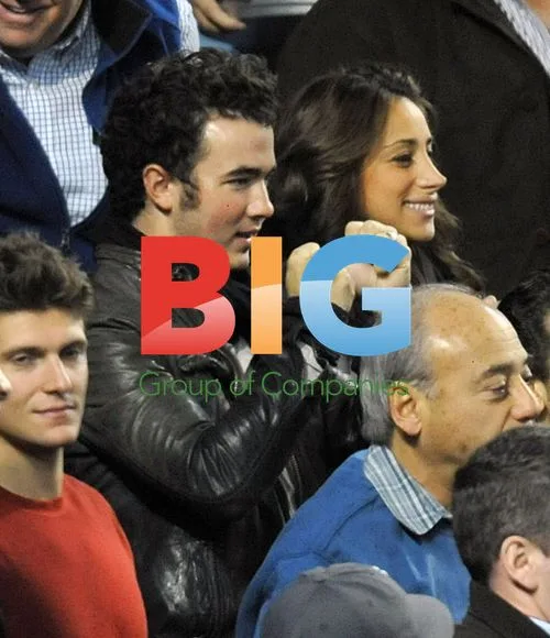 Kevin Jonas and wife Danielle at ALCS game