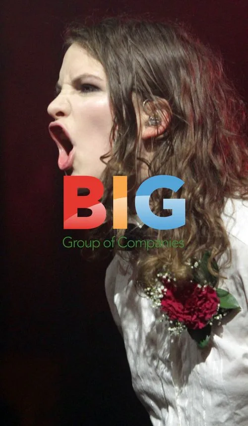 Coco Sumner Performs Live Gig