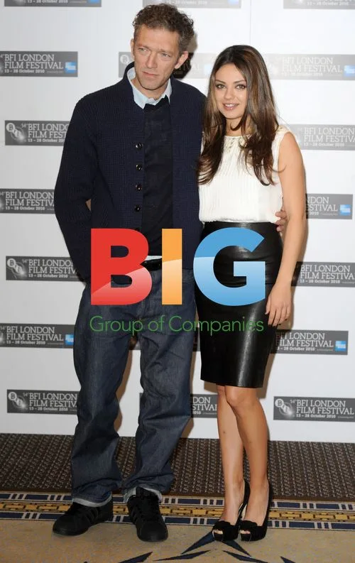 Mila Kunis and Vincent Cassel at "Black Swan" Photo Call