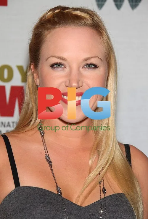 Adrienne Frantz at 2010 Courage in Journalism Awards