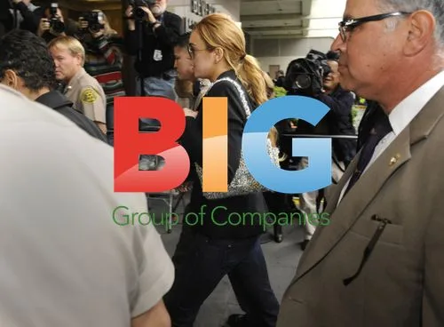 Lindsay Lohan Arrives for Courthouse Hearing