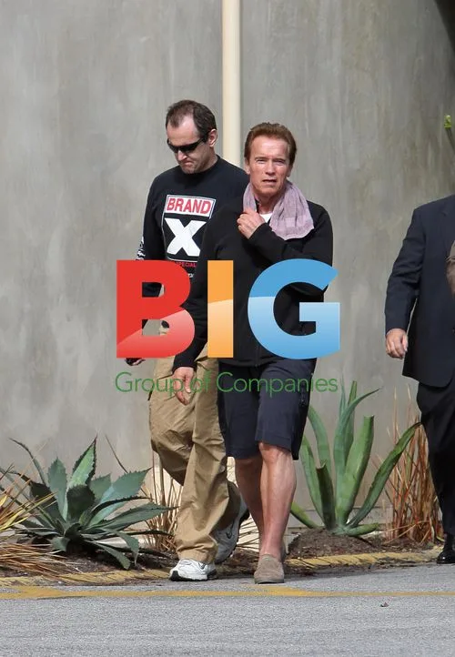 Arnold Schwarzenegger Neighborhood Stroll