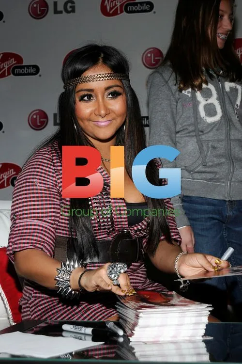 Snooki at Mall Challenge Event