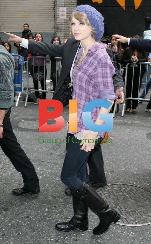 Taylor Swift arrives at Letterman show