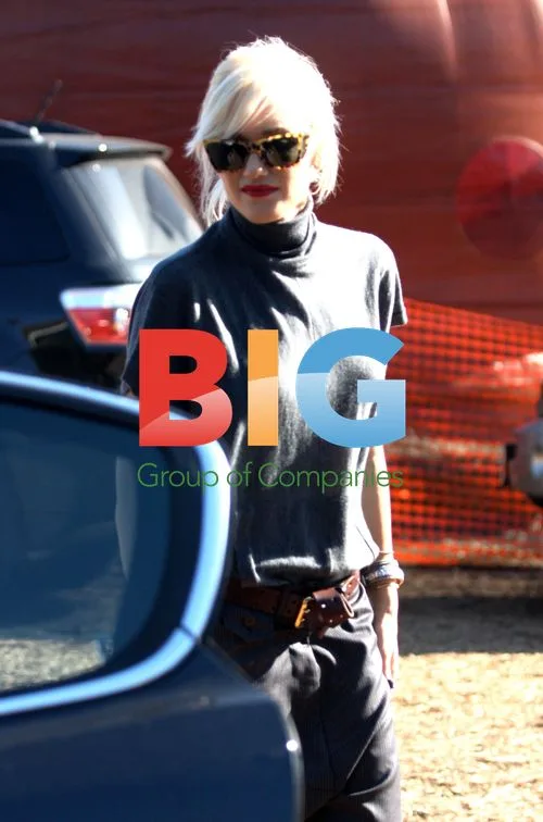 Gwen Stefani Leaves Pumpkin Patch