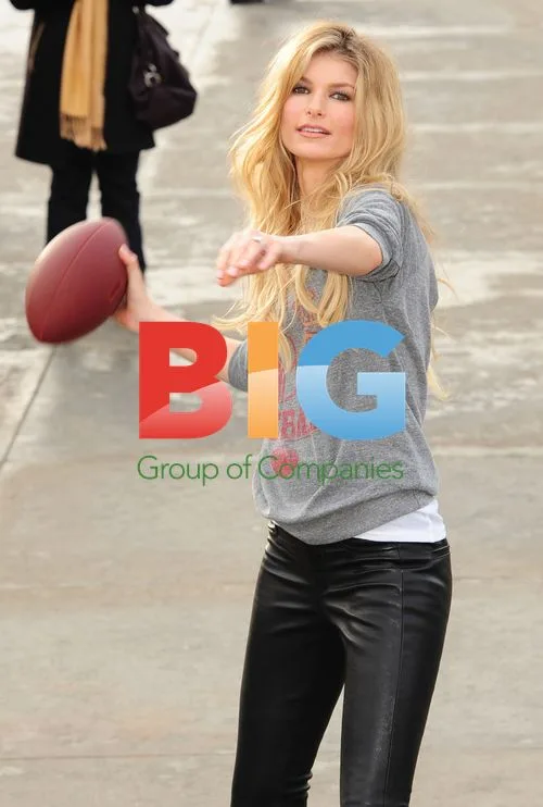 Marissa Miller in Trafalgar Square