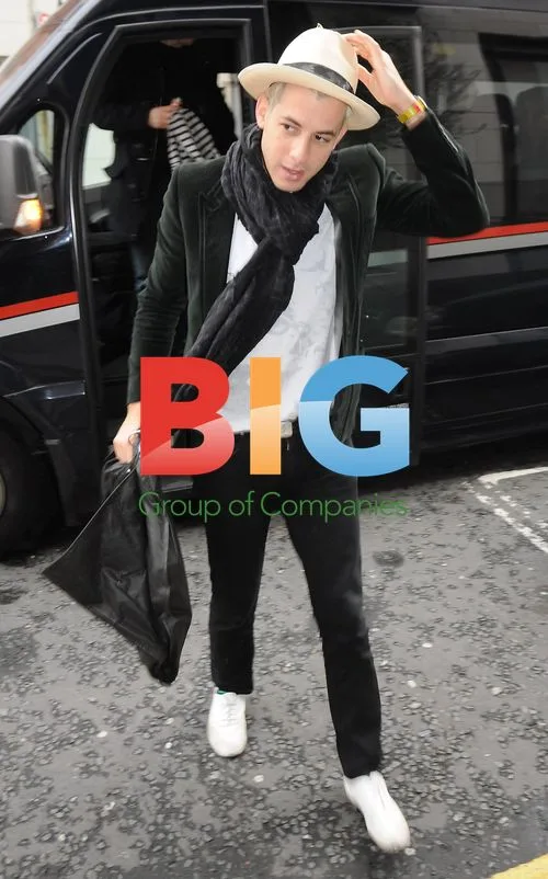 Mark Ronson Arrives at Hotel for Dublin Concert