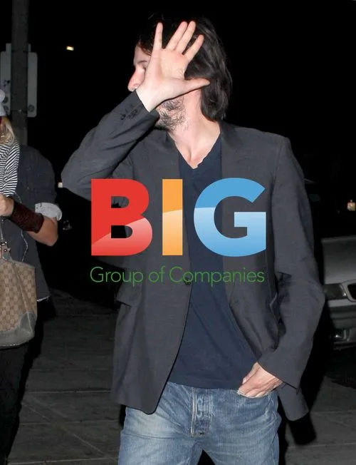 Keanu Reeves on Dinner Date in West Hollywood