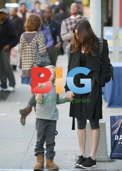 Liv Tyler picks up son from school in NYC