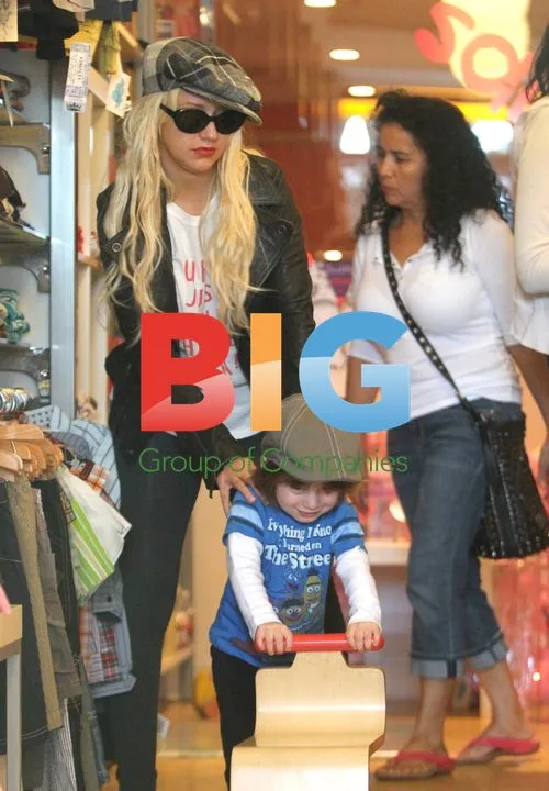 Christina Aguilera and Son Max Outing