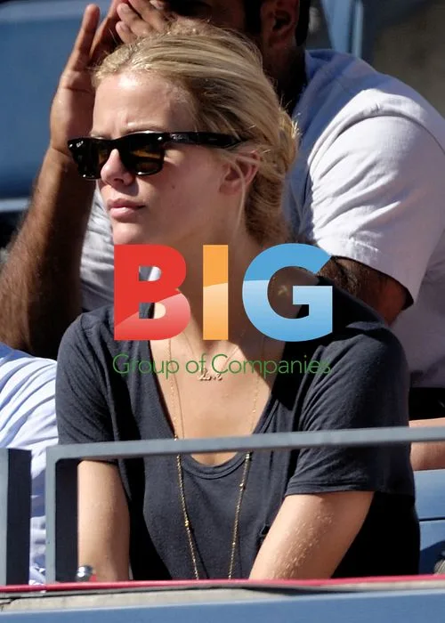 Brooklyn Decker at 2010 US Open Tennis