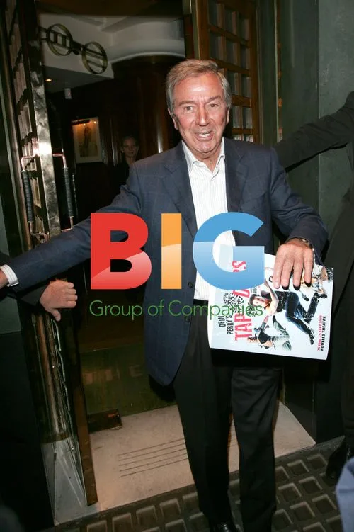 Des O'Connor at the Ivy club
