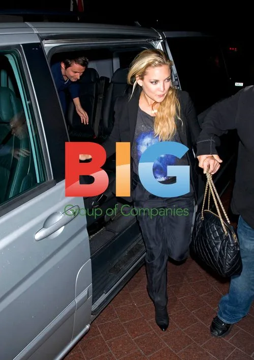 Kate Hudson and Matt Bellamy arriving at hotel