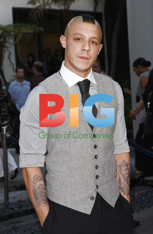 Charlie Hunnam at 'Sons of Anarchy' Premiere