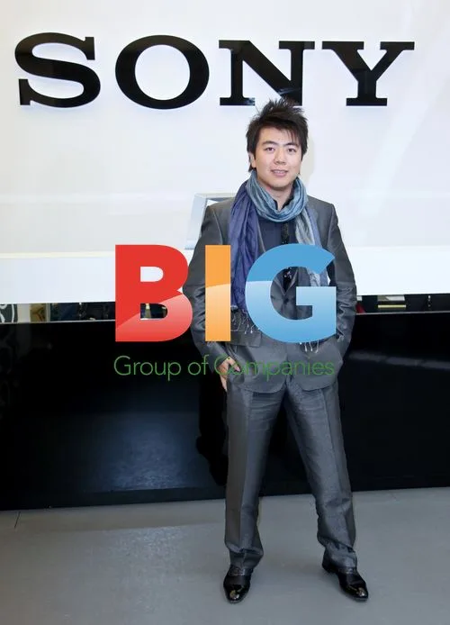 Lang Lang at Sony Style Store in Berlin