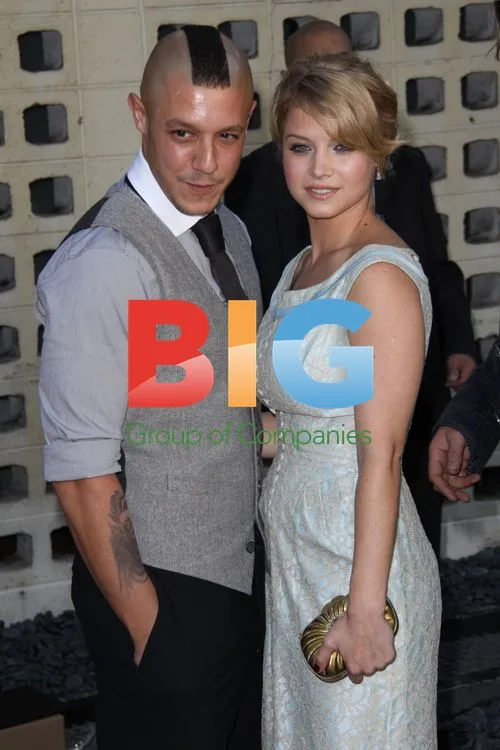 Winter Ave Zoli at Sons of Anarchy Premiere