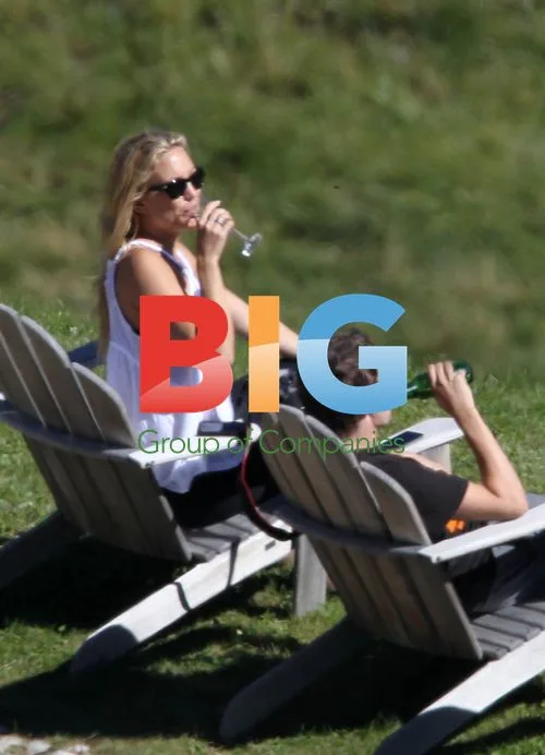 Kate Hudson and Matthew Bellamy in Swiss Alps