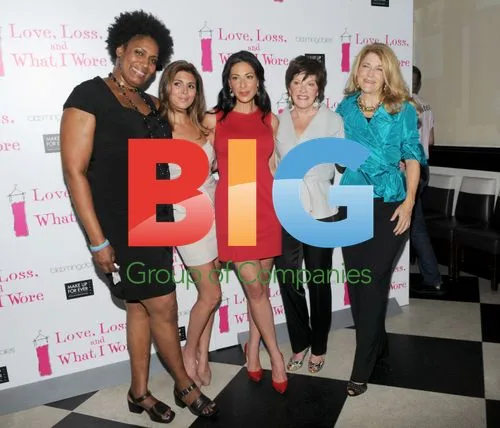 Jamie-Lynn Sigler & "Love, Loss and What I Wore" Cast