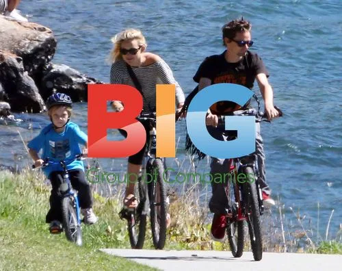 Kate Hudson and Matthew Bellamy's Bike Ride in Switzerland