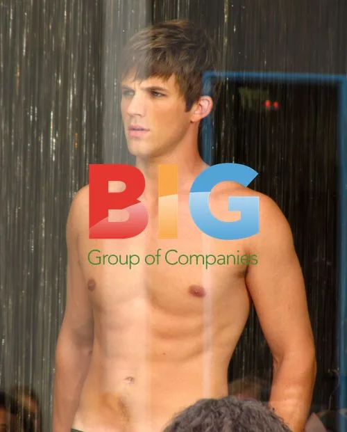 Matt Lanter Shirtless on '90210' Set