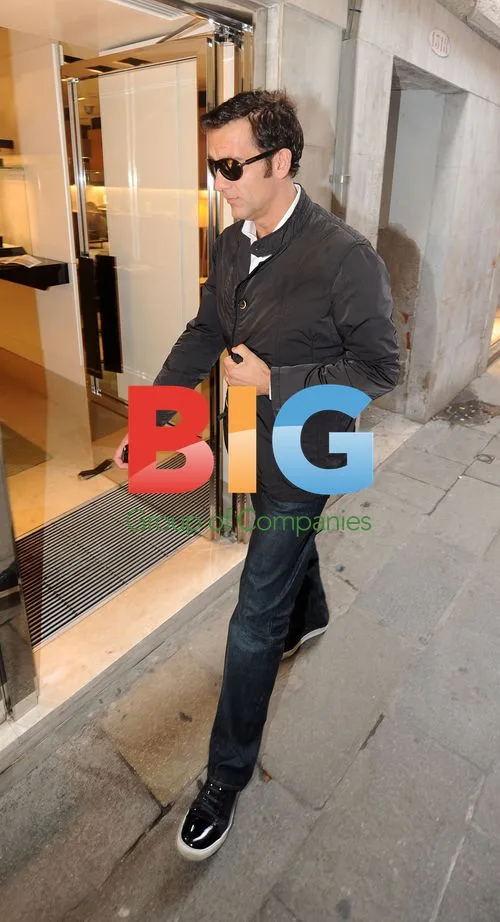 Clive Owen Strolling in Venice