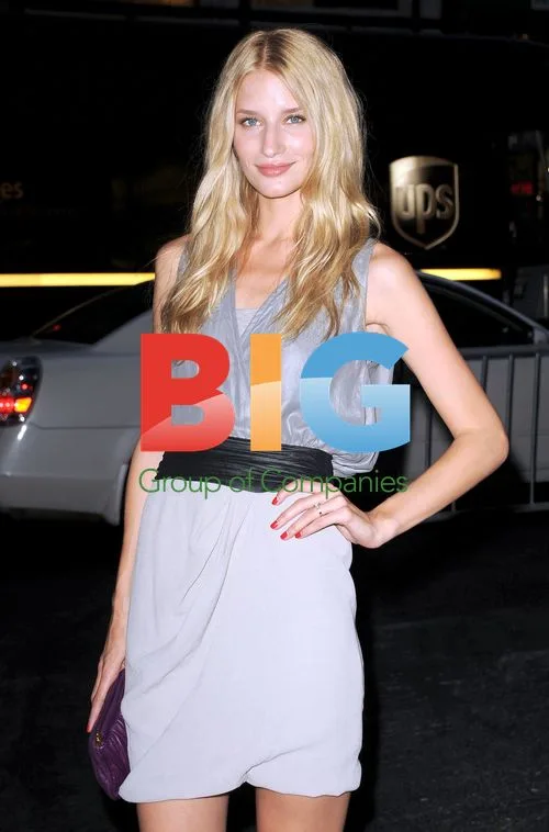 Linda Vojtova at The Romantics Premiere