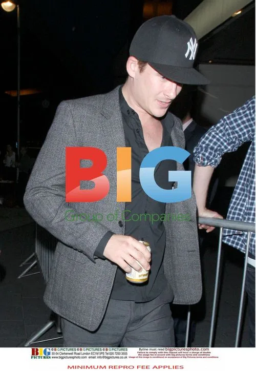Lee Ryan and ex-fiance spotted at Ricky Gervais show