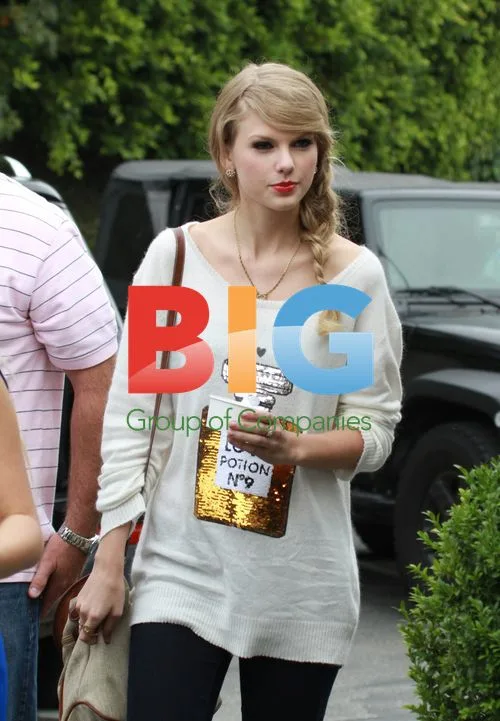 Taylor Swift shops in LA