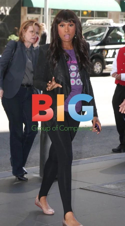Jennifer Hudson and son on TV set